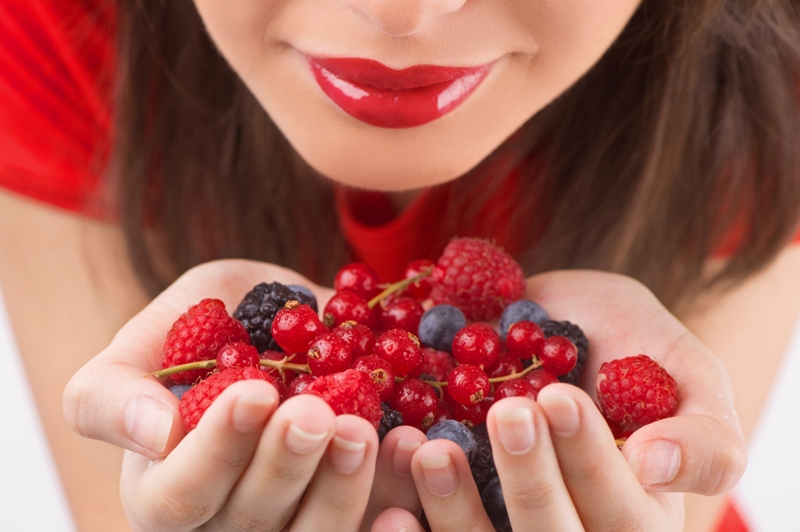 La razón por la que los frutos rojos son buenos para las infecciones de  orina pero no siempre para los riñones