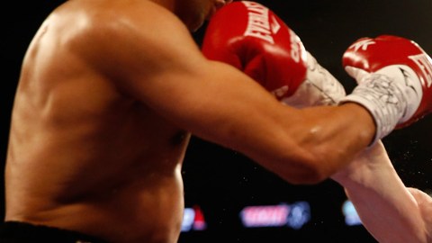 Canelo Alvarez vs Amir Khan