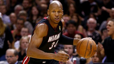 Ray Allen sería el hombre de experiencia con el que Warriors reforzaría a su equipo.