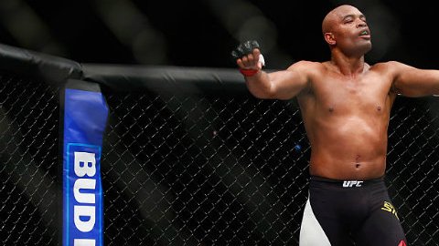 Silva espera sacudirse la mala suerte en esta UFC 200.