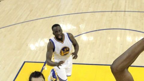 Kevin Durant en acción contra los Warriors en los playoffs. Ahora vestirá el uniforme de Golden State.