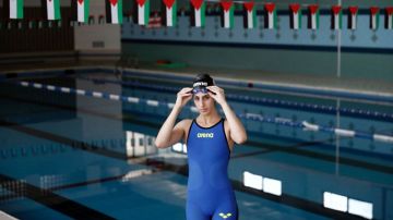 Mary Al Atrash, en la piscina de 25 metros en la que entrena de cara a Río 2016.