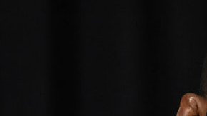 Jon Jones verá muy afectado su bolsillo si es suspendido por varios meses.