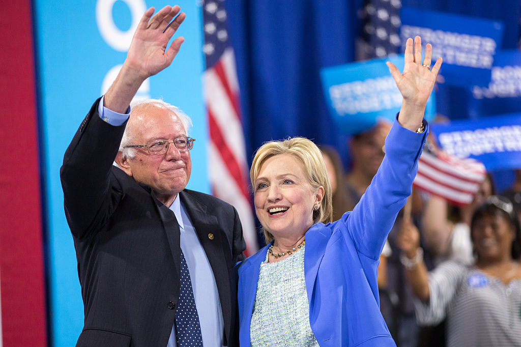 Bernie Sanders declara su apoyo a Hillary Clinton.