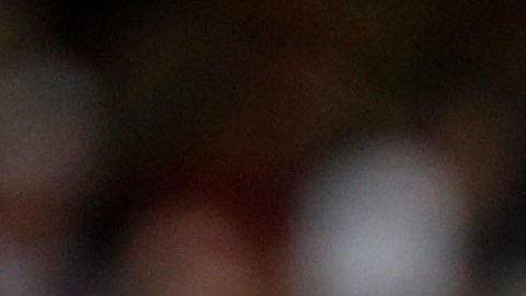 Joe Girardi, aquí pidiéndole la pelota a C.C. Sabathia tras otra mala salida del lanzador, enfrenta una segunda mitad de temporada de mucha presión.
