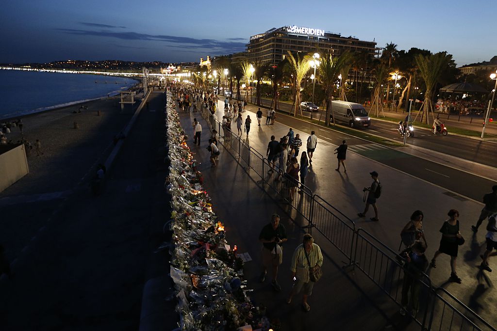 Tributos para las víctimas del mortal ataque  en Niza, Francia.