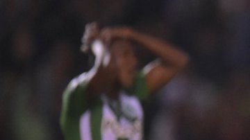 El festejo de Arturo Mina en el estadio Atahualpa de Quito. Independiente del Valle y Atlético Nacional definirán al campeón de la Libertadores en Medellín.