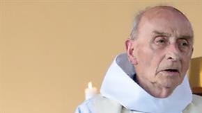 Jacques Hamel fue asesinado mientras daba misa en una iglesia en el norte de Francia.