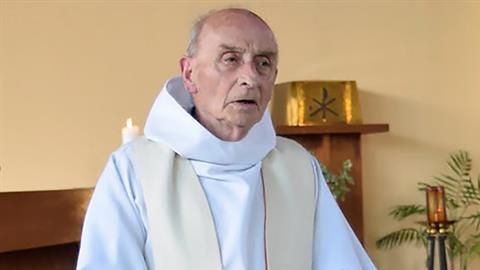 Jacques Hamel fue asesinado mientras daba misa en una iglesia en el norte de Francia.