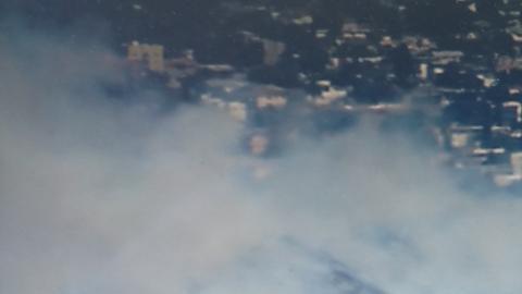 Incendio cerca del signo de Hollywood en LA.