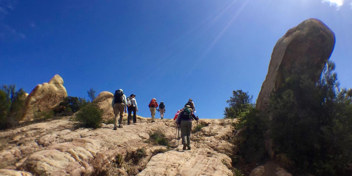 Backbone Trail es una de las más de 500 millas de rutas para explorar en las Montañas de Santa Mónica.