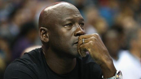 Michael Jordan rompe el silencio y pide parar con la violencia.