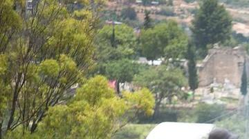 La població se ve afectad por los bloques de los maestros disidentes.