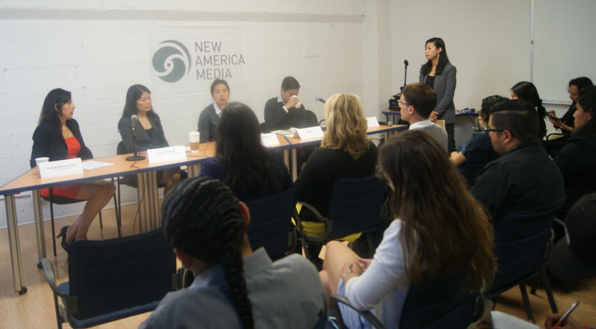 Panelistas en la conferencia convocada por la organización New America Media donde se discutieron los programas DACA, DAPA y DACA+.