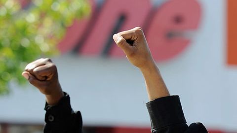 Panteras NegrasImage copyrightGETTY IMAGES
Image caption
Acción y reacción: El aumento de casos de ciudadanos negros muertos a manos de la policía de Estados Unidos ha impulsado la proliferación de grupos separatistas.