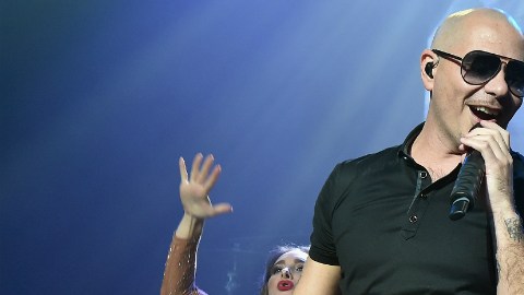 Ayer comenzó una gira junto a Prince Royce y Farruko.