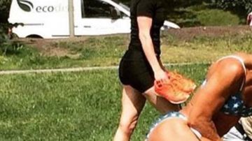 Mikaela Kellner estaba con otra amiga policía cuando fueron sorprendidas por el ladrón.