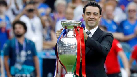 Xavi Hernandez trofeo Euro