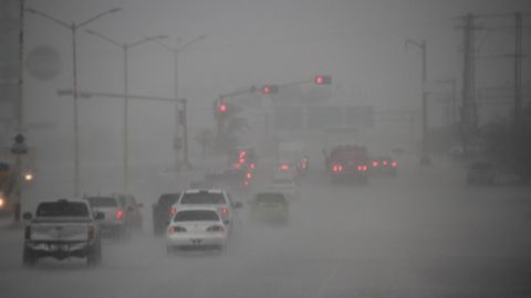 La tormenta Hermine traerá fuertes lluvias a Florida.