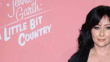 El actor de 50 años habló con la gente junto con sus colegas en la popular serie.