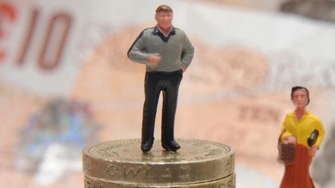 salario hombres mujeres
