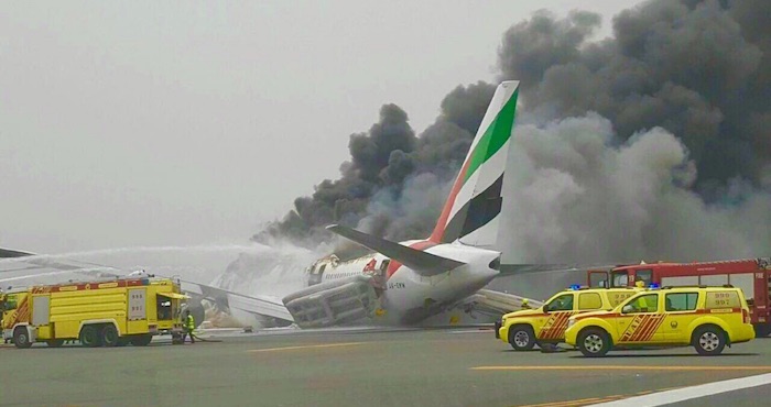 El avión sufrió un incidente al aterrizar.