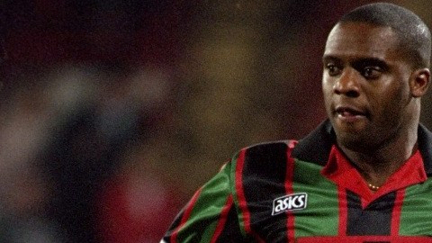 Dalian Atkinson murió 90 minutos después de ser sometido por la policía de West Mercia.