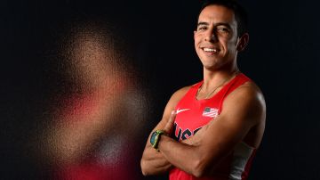 Leonel Manzano, quien celebró su medalla de plata en Londres 2012 con las banderas de México y Estados Unidos, es un inmigrante ejemplo de éxito.