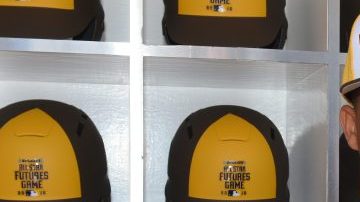 Francisco Mejía, receptor dominicano que pertenece a los Indios de Cleveland, está teniendo una campaña histórica. Aquí durante el juego de futuras estrellas el pasado 10 de julio en San Diego.