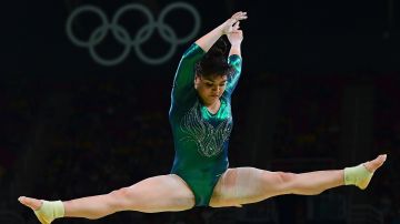 Alexa Moreno en acción de gimnasia artística en Río 2016.