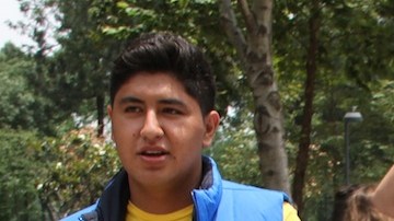 Jugadores de Pókemon en la Alameda Central de la Ciudad de México