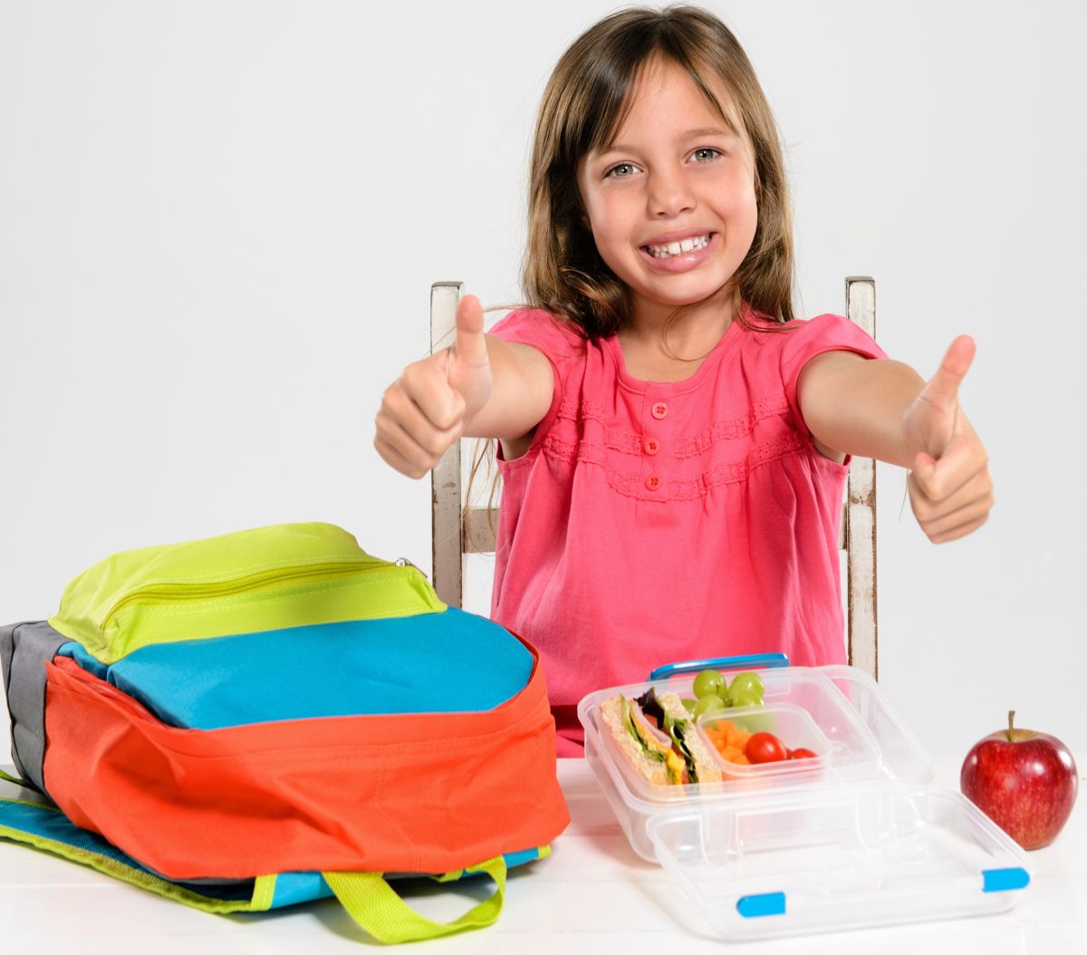 Los alimentos bien preparados y empacados en las loncheras escolares previene la intoxicación en los menores. 