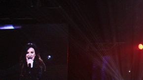 El emotivo momento de la boda de concierto.