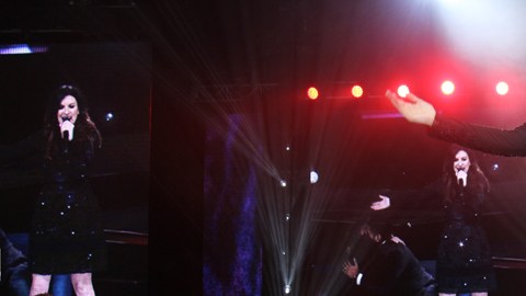 El emotivo momento de la boda de concierto.