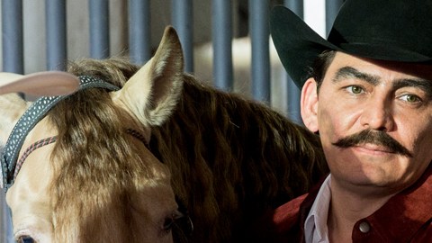 José Manuel Figueroa dio vida a su padre Joan Sebastian en serie de televisión