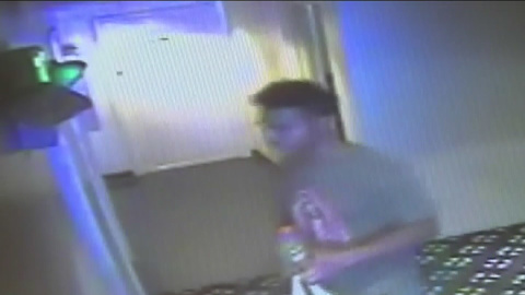 Imagen del sospechoso captado en video. /LAPD