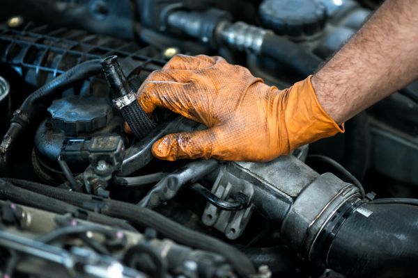 causas-por-las-que-podr-a-prender-la-luz-de-check-engine-de-tu-auto