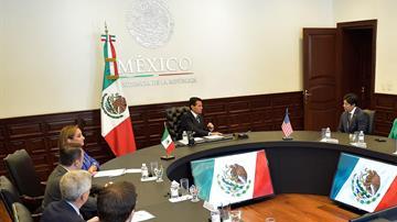 En su visita a México, los legisladores californianos expresaron su rechazo a la política de Trump.