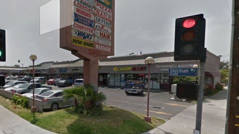 El crimen ocurrió dentro de la tienda A&D en North Hollywood.