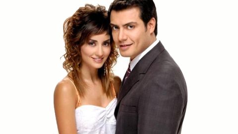 "Amor En Custodia" con Paola Núñez y Andres Palacios