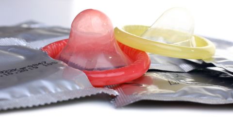 condones