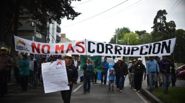 Guatemaltecos durante un protesta contra la corrupción.
