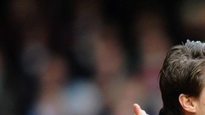 Michael Laudrup vuelve por sus fueros a Catar en una segunda incursión a su futbol.