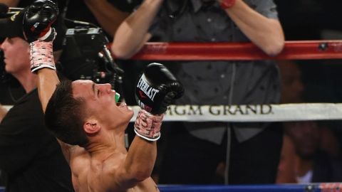 Óscar Valdez quiere tener el cinturón mundial de los superpluma por mucho tiempo.