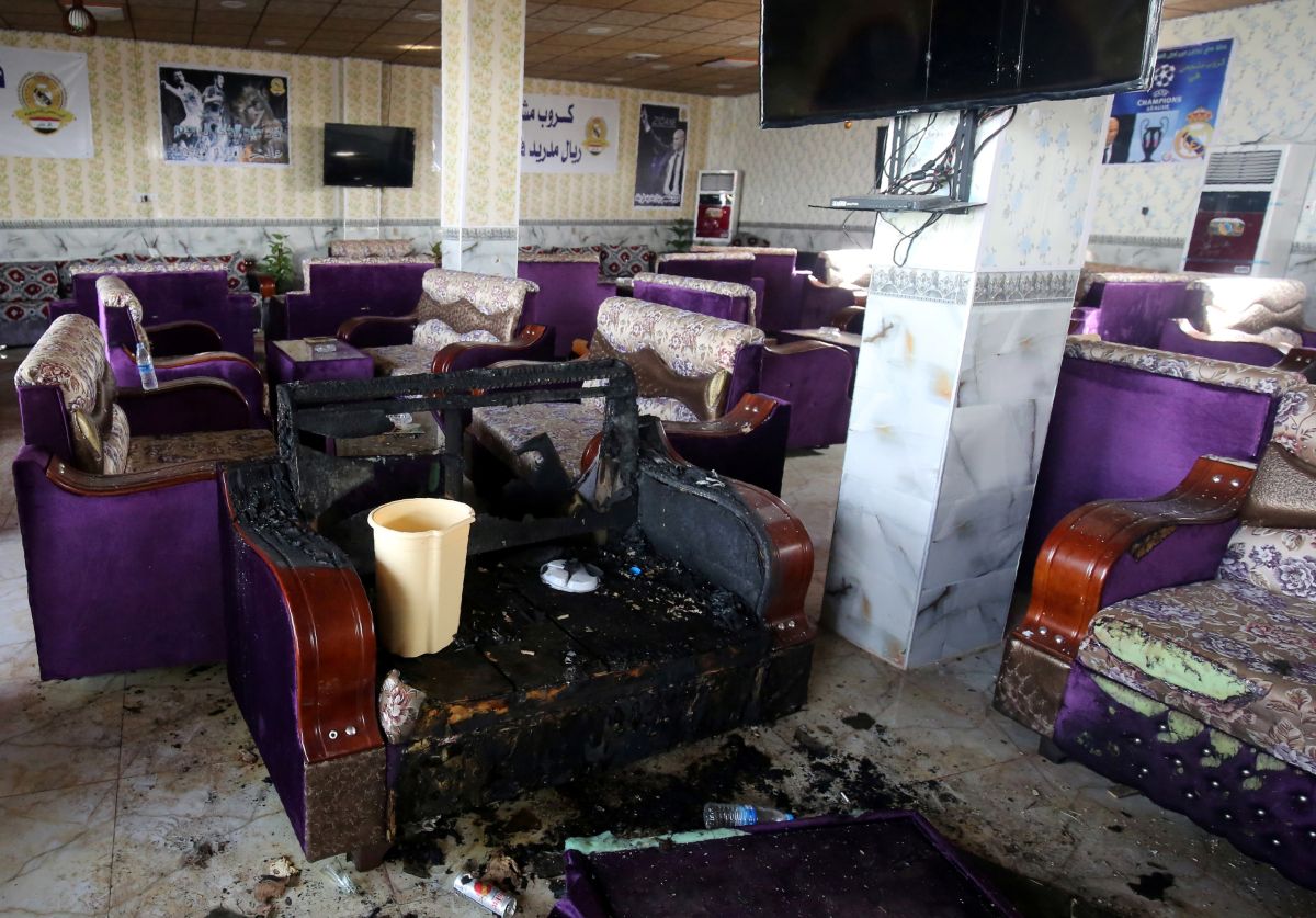 En mayo, 16 muertos y 30 heridos dejó ISIS en un café en Baghdad, en donde se reunían fans del Real Madrid.