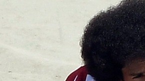 Collin Kaepernick sigue en su posición y ya le está costando señalamientos y amenazas.