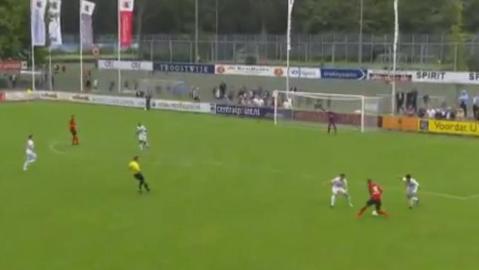 El gol más comentado del momento se dio en la tercera división de Holanda.