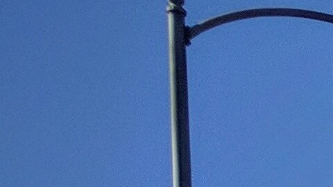 El accidente ocurrió en la parada de autobús de la calle 54 sobre Figueroa.