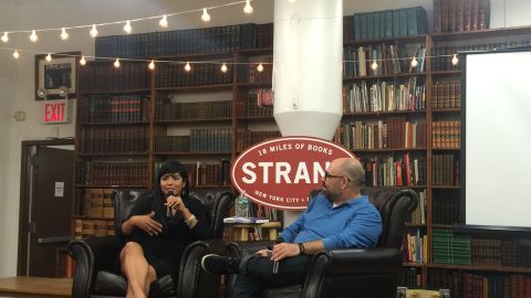 Julisa Arce durante la presentación de su libro en la librería Strand de Nueva York./A. B. N.