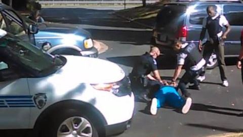 Imágenes de la muerte de Keith Scott fueron difundidas la mañana del viernes.